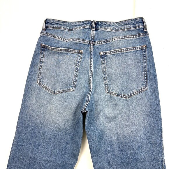 H&M Straight Leg Women's size 12 Medium Wash Blue Denim Jeans - Picture 4 of 4